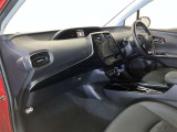 前方の見通しが良いすっきりした視界、誰でも扱いやすく運転できます。疲れにくく安心ドライブを更に快適なものにします!