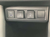 オキシクリア除菌済U-CARです。当社では展示前にハンドル、ドアノブ、シフトノブなどのウイルス付着が気になり内装表面を協力除菌しております。二酸化塩素の協力な酸化分解作用を利用したシステムです。