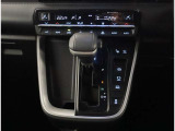 お車の取扱説明書・メンテナンスノート(記録簿)もございます。トヨタのディーラーで安心を買って下さい。当社は無理な勧誘は致しません。まずはお客様からのお問い合わせを心よりお待ちしております。