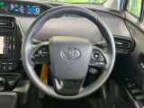 【純正革巻きステアリング】上質な革を使用することで、手にしっかり馴染みとても運転しやすいハンドルです♪