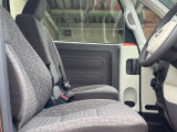 運転席が広々としています