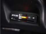 ◆ETC2.0◆進化したドライブ体験。料金収受システムだけだったETCが生まれ変わって、高速道路を賢く使うETC2.0に進化しました。多彩な情報サービスが便利で快適なドライブ体験を提供します。