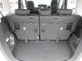 荷室もしっかり使える広さです。