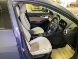 シートはフィット性も良く、楽な運転姿勢を保てます。