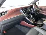 前方の見通しが良いすっきりした視界、誰でも扱いやすく運転できます。疲れにくく安心ドライブを更に快適なものにします!