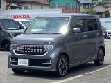 雨の日は中古車は選びにくいですよね。でも当店なら安心です。電話予約を頂ければ屋根下へ移動させて頂きます。雨でもじっくりご検討いただけます。