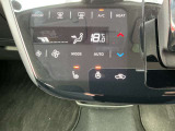 運転席シートヒーター&ステアリングヒーターを装備☆