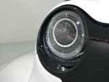 LEDヘッドライトは、点灯の瞬間から最大光量を発揮し、突然暗くなるトンネルなどでの安定感を高めます。