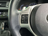 ステアリングスイッチ装備!運転しながら手元でオーディオの操作などができます。