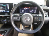 運転が楽しくなる明るく開放的な運転席まわりです。プロパイロットで高速など運転支援で疲れを軽減してくれます!