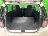 普段のお買い物や通勤、送迎等に十分な荷室スペースを確保しております。セカンドシートを倒すと、大きな荷物の積載も可能です♪