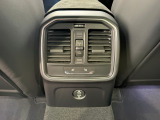 電車でお越しの方は、新幹線「新大阪駅」から乗り換えがスムーズな北大阪急行「箕面萱野駅」より徒歩約9分です。駅から徒歩圏内に位置しており、新幹線をご利用の遠方のお客様でもアクセスしやすい好立地です。