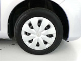【ホイルキャップ】純正ホイール装着車です。キャップですので万が一キズをつけても簡単に交換可能です。