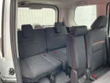 とても役に立つ広々3列目シート。普段は畳んでおいて荷物スペースにしても良いですね!