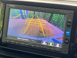 【バックカメラ】駐車時に後方がリアルタイム映像で確認できます。大型商業施設や立体駐車場での駐車時や、夜間のバック時に大活躍!運転スキルに関わらず、今や必須となった装備のひとつです!