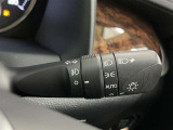 【オートライト】車外の明るさに応じて自動的にライトの点灯・消灯をしてくれます