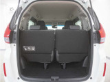 タテにもヨコにもワイドなテールゲート開口部と、低い開口部地上高により、重い荷物も簡単に積み込むことができます。広いラゲッジスペースで、普段使いから旅行まで、ざまざまなシーンで大活躍です。