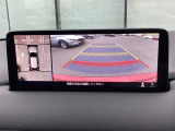 狭い場所での駐車やすれ違いなどでより的確な運転操作に役立つ360&deg;ビューモニターが装備されています。