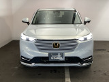 車の個性が最も現れるフロントデザイン。バランスの取れたフォルムは飽きが来ず、毎日のドライブを誇らしい気持ちにさせてくれる美しさです