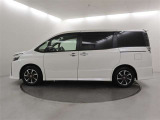 車両本体価格の中に整備代金は含まれています。点検・整備後のお引渡しですので、安心してお選び下さい。自社工場完備!経験豊富な整備士が対応いたします。