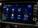 Bluetooth、AM、FM、スマートフォン接続ができます。