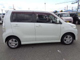お車は買って終わりではありません。なぜなら車は壊れないという事がないからです。「安さ」だけでなく「安心」=購入後の点検・修理・トラブル対応こそ私達の強みです。