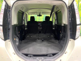 普段のお買い物や通勤、送迎等に十分な荷室スペースを確保しております。セカンドシートを倒すと、大きな荷物の積載も可能です♪