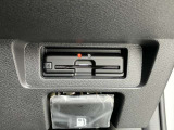 ETC車載器付きです♪高速道路をスイスイと通過!で、キャシュレス!クルマは料金所をノンストップで通過することができます☆
