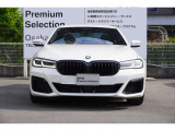 弊社はBMW正規ディーラーでございます。安心の全国登録納車致します。お問い合わせは大阪BMW Premium Selection 吹田(無料ダイヤル)0078-6002-613077迄お待ちしております。毎水曜、第二・第三火曜日定休