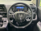 【純正革巻きステアリング】上質な革を使用することで、手にしっかり馴染みとても運転しやすいハンドルです♪