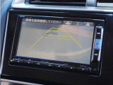 【バックカメラ】駐車が苦手な方でも安心してお乗りいただけます。リバース連動で画面が切り替わるのでとっても便利です。