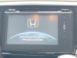 【メーカー純正ナビ】インテリアに溶け込むスタイリッシュな「専用設計」メーカーナビを装備♪視認性や操作性など基本性能にも優れ、より上質なカーライフをお楽しみいただけます。