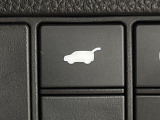 【パワーバックドア】スマートキーや運転席のボタンを押すだけでリアゲートが自動で開閉します!荷物を持っている時や、高い位置にあるバックドアを閉める際に便利な機能です♪