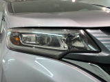 LEDヘッドライトは、点灯の瞬間から最大光量を発揮し、突然暗くなるトンネルなどでの安定感を高めます。