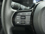 ◆オーディオリモコンスイッチ◆ハンドルにスイッチが装備されてます。視点をそらすことなく、ボリューム調整・オーディオソース切替・選曲が出来ます。安全運転しながら操作が可能になりました。