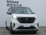 アダプティブLEDヘッドライト。フロントカメラで前方の状況を検知し対向車や先行車に眩しい思いをさせることなく必要なところだけを遠くまで照射します。