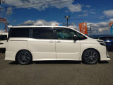 4WD!9型ナビ!フルセグ!フリップダウン!ETC!クルコン!セーフティーセンス!純正エンジンスターター!TRDエアロ!LEDライト・フォグ!テイン車高調!社外18アルミ!