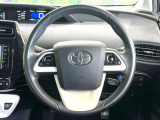 【純正革巻きステアリング】上質な革を使用することで、手にしっかり馴染みとても運転しやすいハンドルです♪
