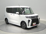 【外観】洗練された輝きを放つフロントマスク。雪国に心強い4WDモデルですので、天候を選ばずいつでも落ち着いて走れます。これからの新しい毎日に笑顔を運ぶ一台です。
