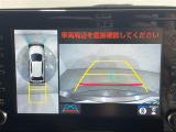 【パノラミックビューモニター】クルマを真上から見下ろした視点で駐車をサポートします!クルマの斜め後ろや真横など、いち早く障害物に気が付くことができます。