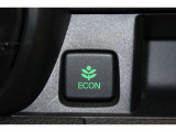 エンジン、エアコンなどを制御し低燃費な(ECONモード)に、また走りを楽しみたいとき、空調など快適性を重視したいときはスイッチOFFで通常モードに切り替えが出来ます。