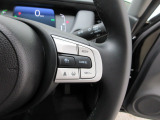 Hondaセンシングの機能のひとつ、アダプティブクルーズコントロール付!アクセルから足を離しても設定したスピードと前車との車間を保ち走行してくれます!車線維持もアシスト☆高速道路で疲労軽減ですね☆