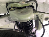 お車を安心してお乗りいただく為には、足回りの定期点検が欠かせません。サービスサポート(有償保証)では無料点検もご提供しており、安心のカーライフをお過ごしいただけるサポート体制が整っています。