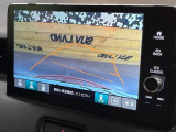 【バックカメラ】駐車時に後方がリアルタイム映像で確認できます。大型商業施設や立体駐車場での駐車時や、夜間のバック時に大活躍!