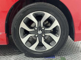 タイヤサイズは165/65R15です