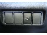 【パワーバックドア】車内に設置したスイッチやパワーバックドアのスイッチを押すことで、リアゲートの開閉が自動!!