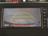 バックガイドモニターで、後方を確認しながら安心して駐車することができます。運転初心者も熟練者も必須の機能ですよ!