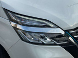 LEDヘッドランプ仕様。シャープな白光色のLEDランプを採用しました。夜の視界を明るくしてくれます。