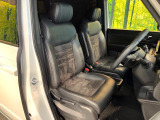 運転席シート廻りは使用感も少なく、良好な状態となっています。丁寧に使われていたことがよくわかりますね。