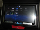 ナビゲーションはパイオニアメモリーナビ(AVIC-CZ901)を装着しております。AM、FM、CD、DVD再生、Bluetooth、音楽録音再生、フルセグTVがご使用いただけます。